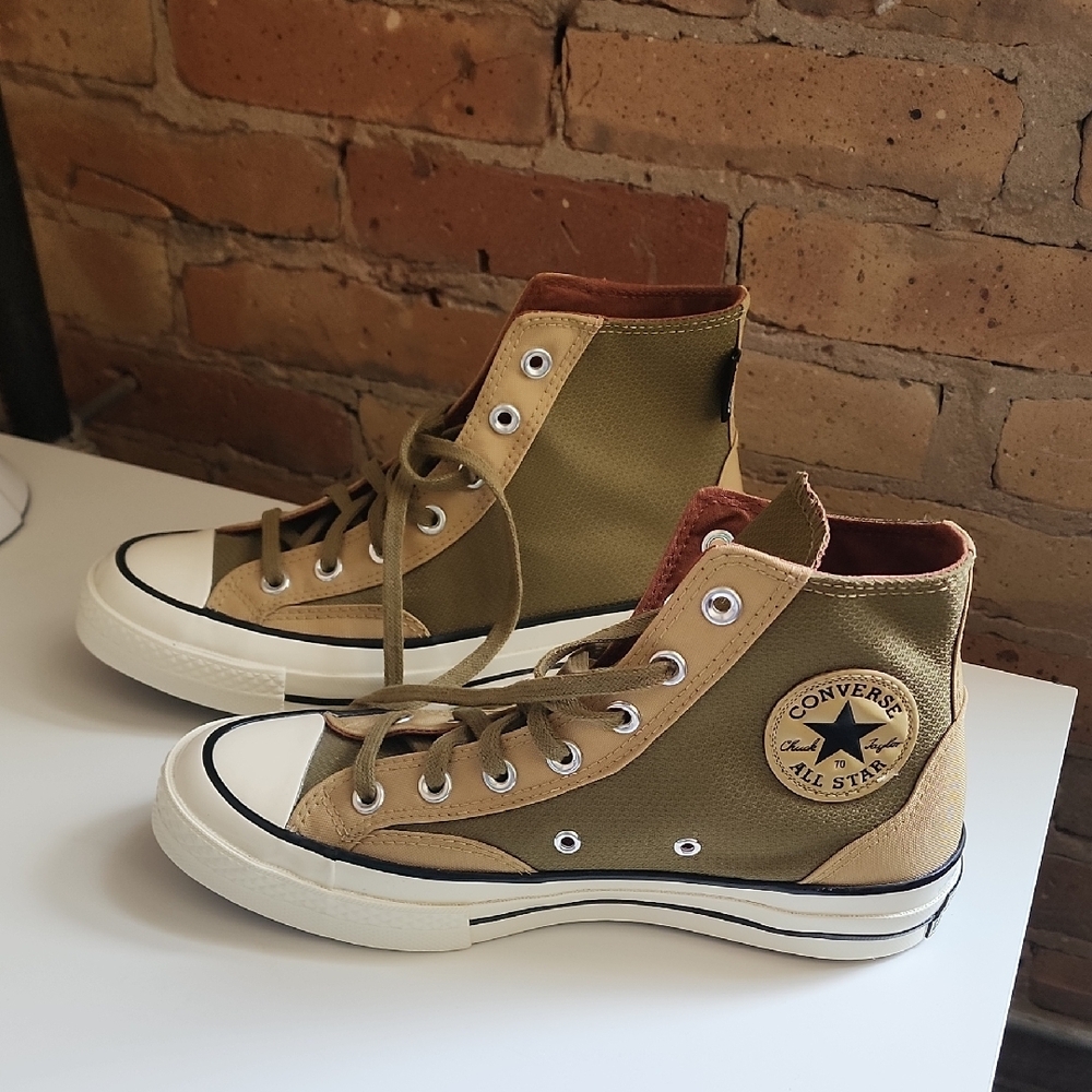 NWOT Converse Unisex Chuck 70 Hi Olive & Khaki High Top Sneakers